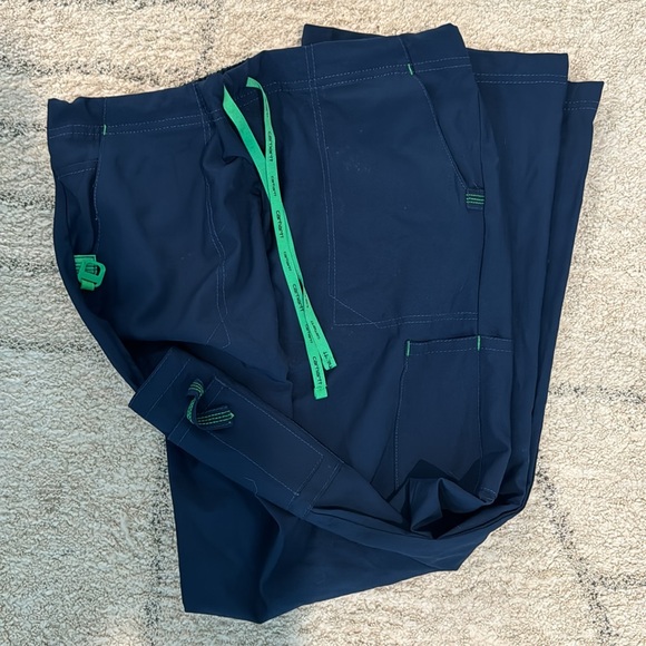 Carhartt scrub set size M - Picture 3 of 3